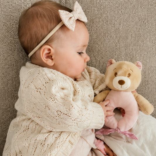 Baby Hug ropotulja medvedek - roza