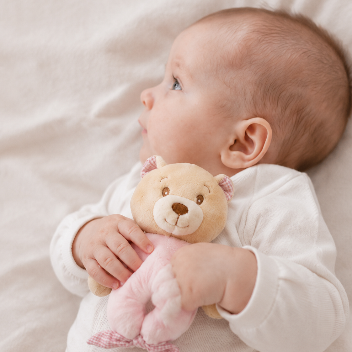 Baby Hug ropotulja medvedek - roza