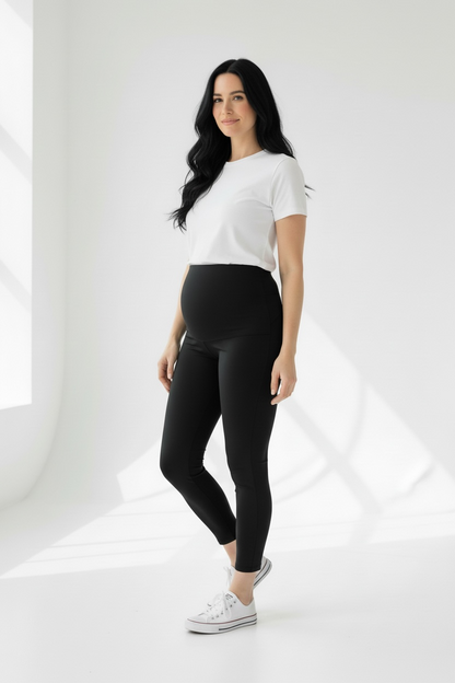 
Nosečniške 7/8 športne pajkice (gladek, športen material)
SKU 50202