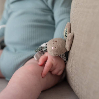 Ziggle Baby plišasta zapestna ropotuljica - zajček